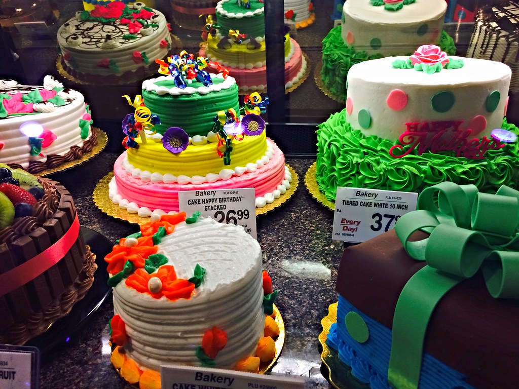 CUSTOM CAKE TRENDS