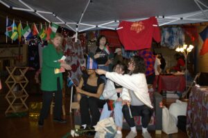 Read more about the article 🎉 Birthday Surprise: 7 Genius Steps to Plan the Perfect Party